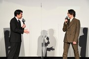 左から吉村崇、小林陵侑。