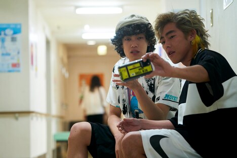 「神は見返りを求める」新場面写真