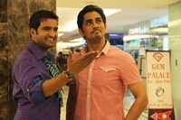 「進めクマール！恋愛必勝法」 (c)Avni Cinemax (c)UTV Motion Pictures