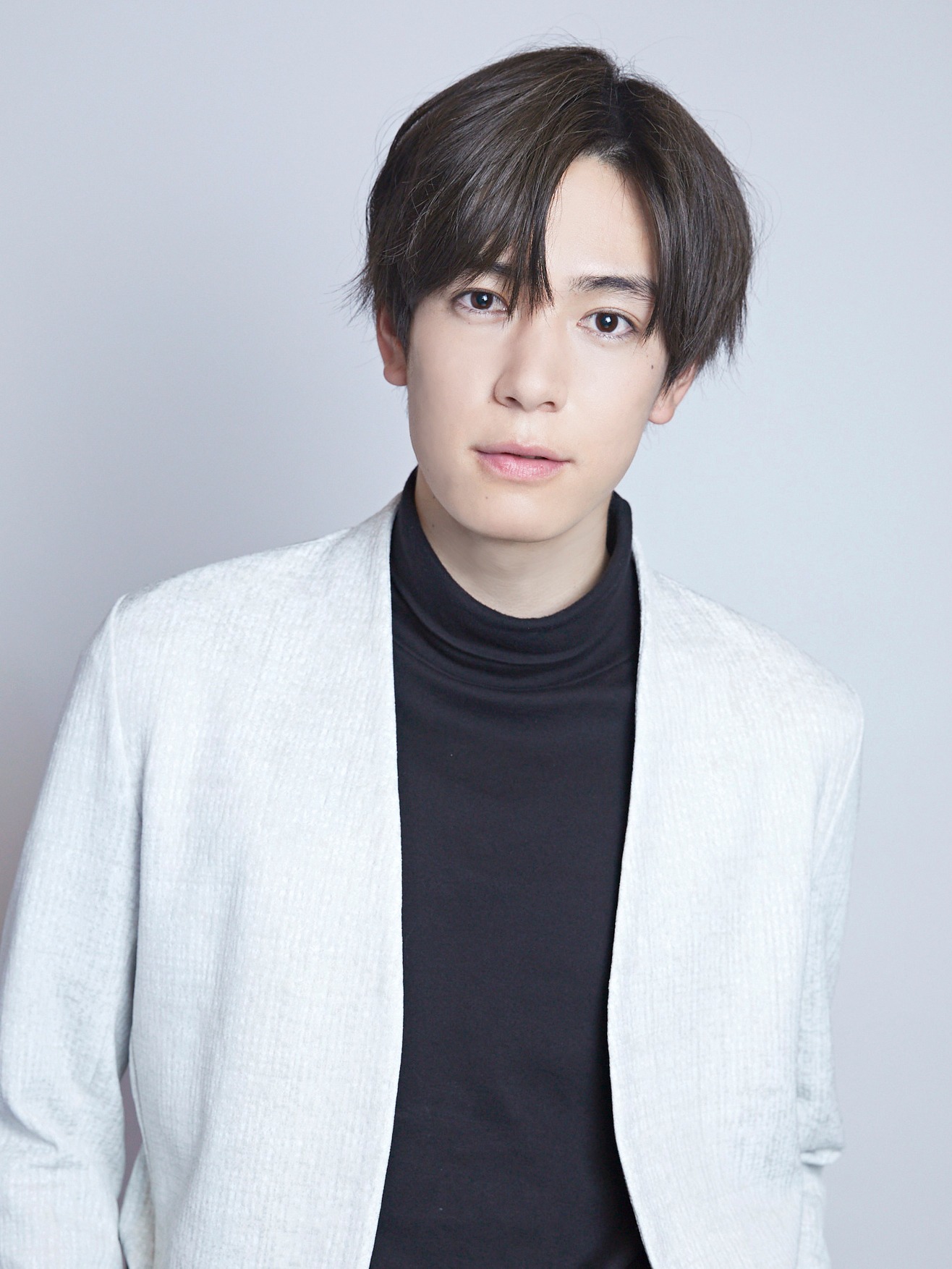 柳瀬淳役の内藤秀一郎。