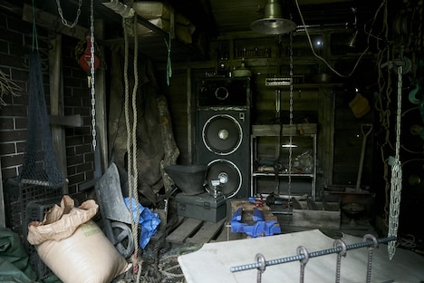 燻製小屋の内部。