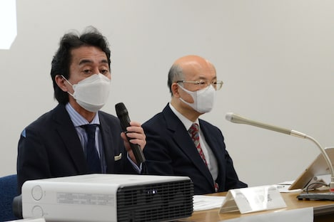 左から後藤健郎氏、前田哲男氏。