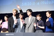 左から田中麗奈、上杉柊平、藤原季節、成田凌、伊藤沙莉、前田敦子。