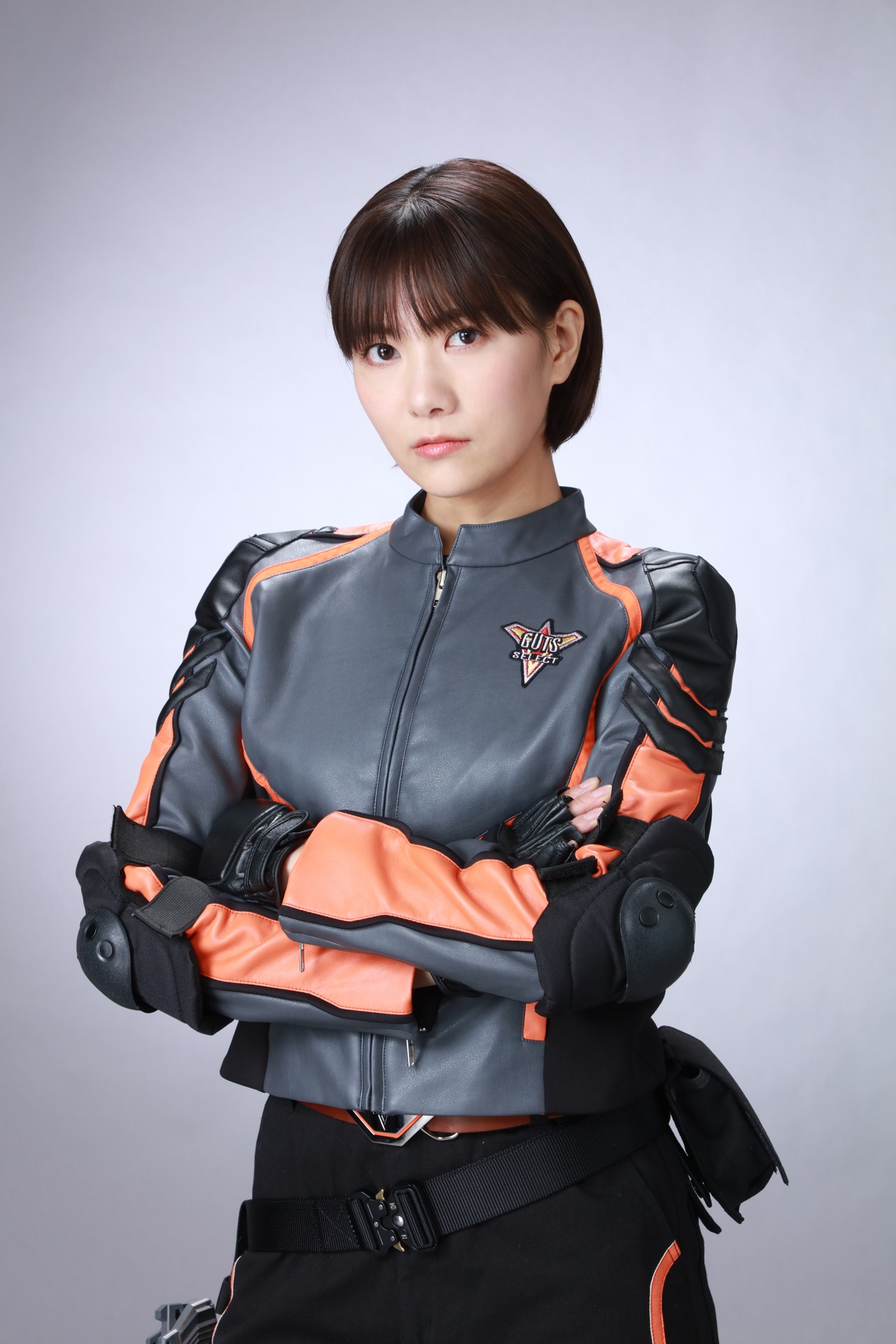宮澤佐江扮するカイザキ サワ。