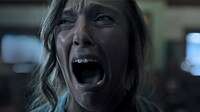 「ヘレディタリー／継承」より、ト二・コレットの絶叫写真。 (c)2018 Hereditary Film Productions, LLC