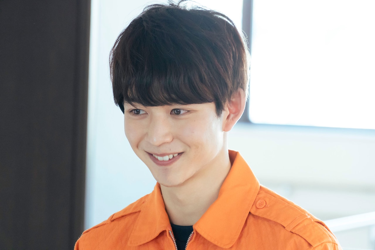 「モエカレ」“消防王子”鈴木仁の新写真3枚、主演・岩本照に「火をつける役どころ」