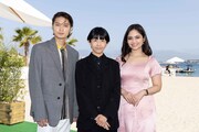 左から磯村勇斗、早川千絵、ステファニー・アリアン。(c)若山和子
