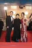 左から磯村勇斗、早川千絵、ステファニー・アリアン。(c)若山和子