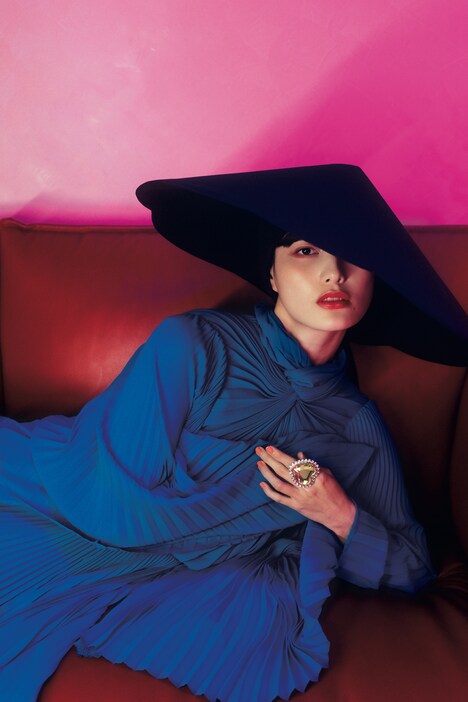 装苑 7月号より。（写真：蜷川実花 / LUCKY STAR）