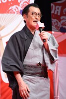 吉田鋼太郎