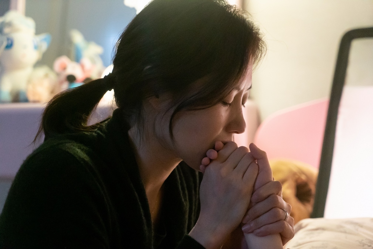 「三姉妹」ムン・ソリの姿捉えた場面写真が解禁、「オアシス」上映イベントも決定