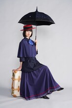 橋本愛演じる根津寅子。