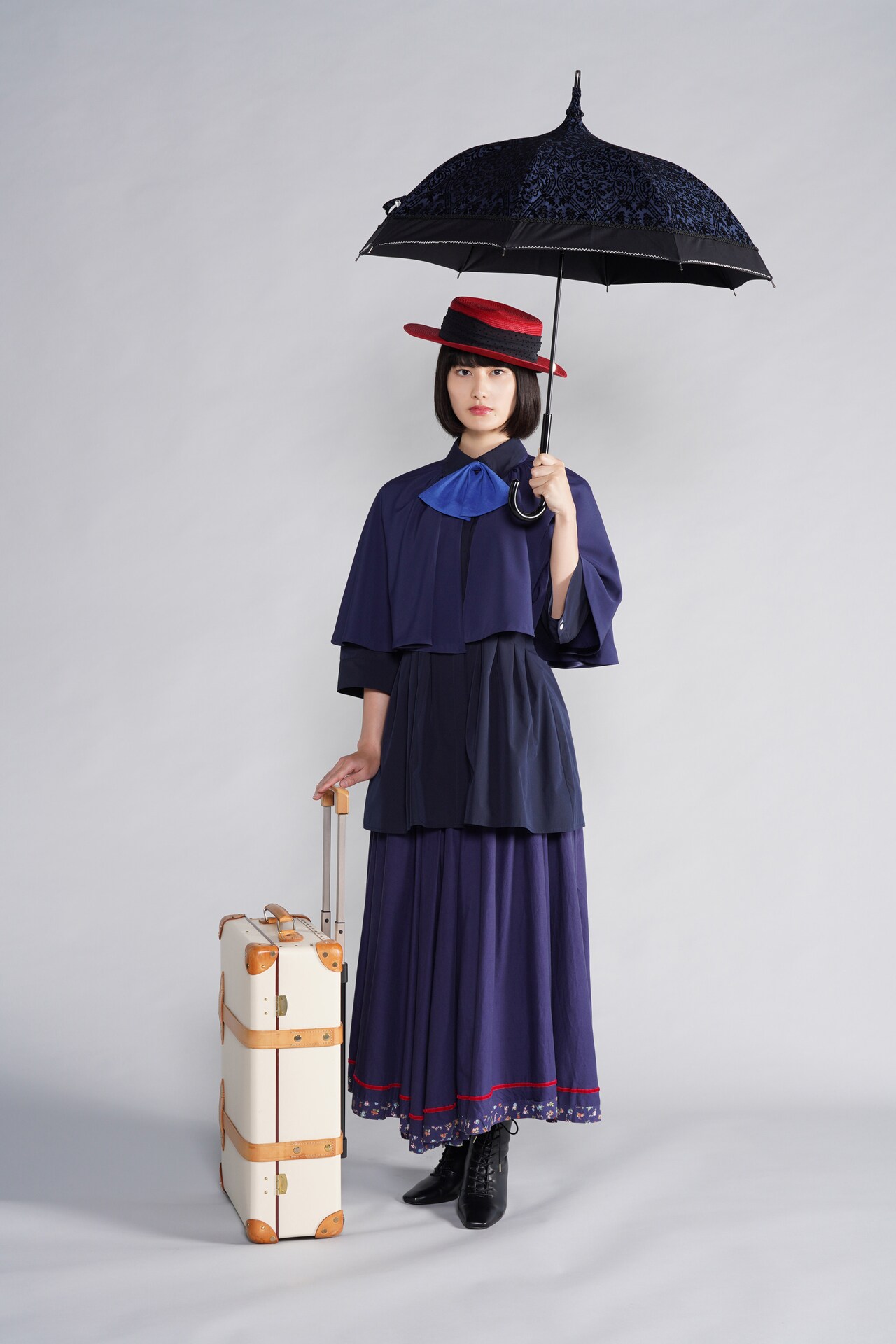 橋本愛演じる根津寅子。 - 橋本愛が「わーい！」、ドラマ「家庭