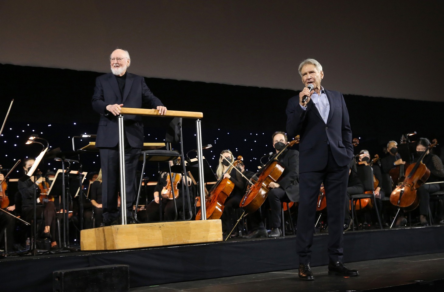左からジョン・ウィリアムズ、ハリソン・フォード。