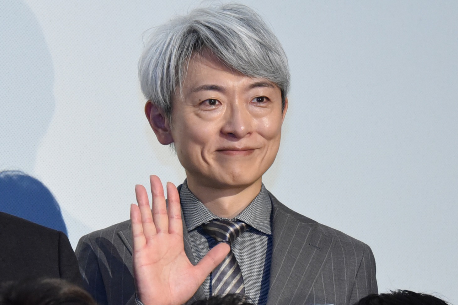 登坂淳一