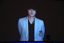 ビデオメッセージを寄せたFukase。