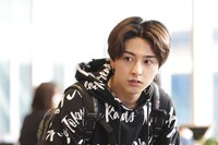 井口春樹役の新原泰佑。
