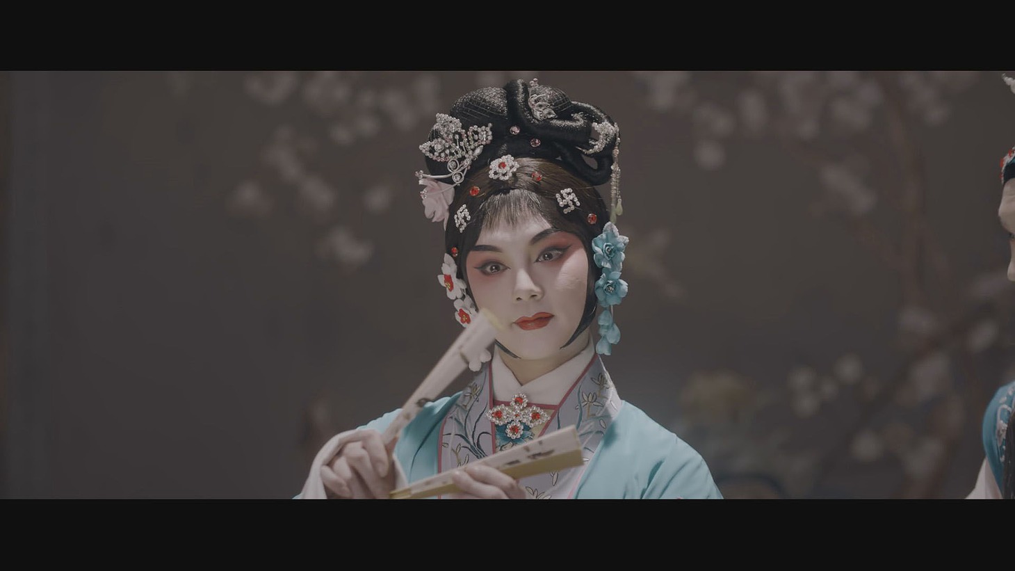 「君、花海棠の紅にあらず」