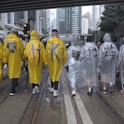 自由に明日はあるのか、民主化を求める香港の若者たち映す「時代革命」予告編