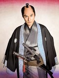 浜田学演じる亀山権之丞。　