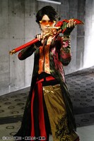 石川雷蔵扮する桃谷ジロウ。