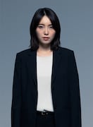 飯豊まりえ演じる心野朱梨。