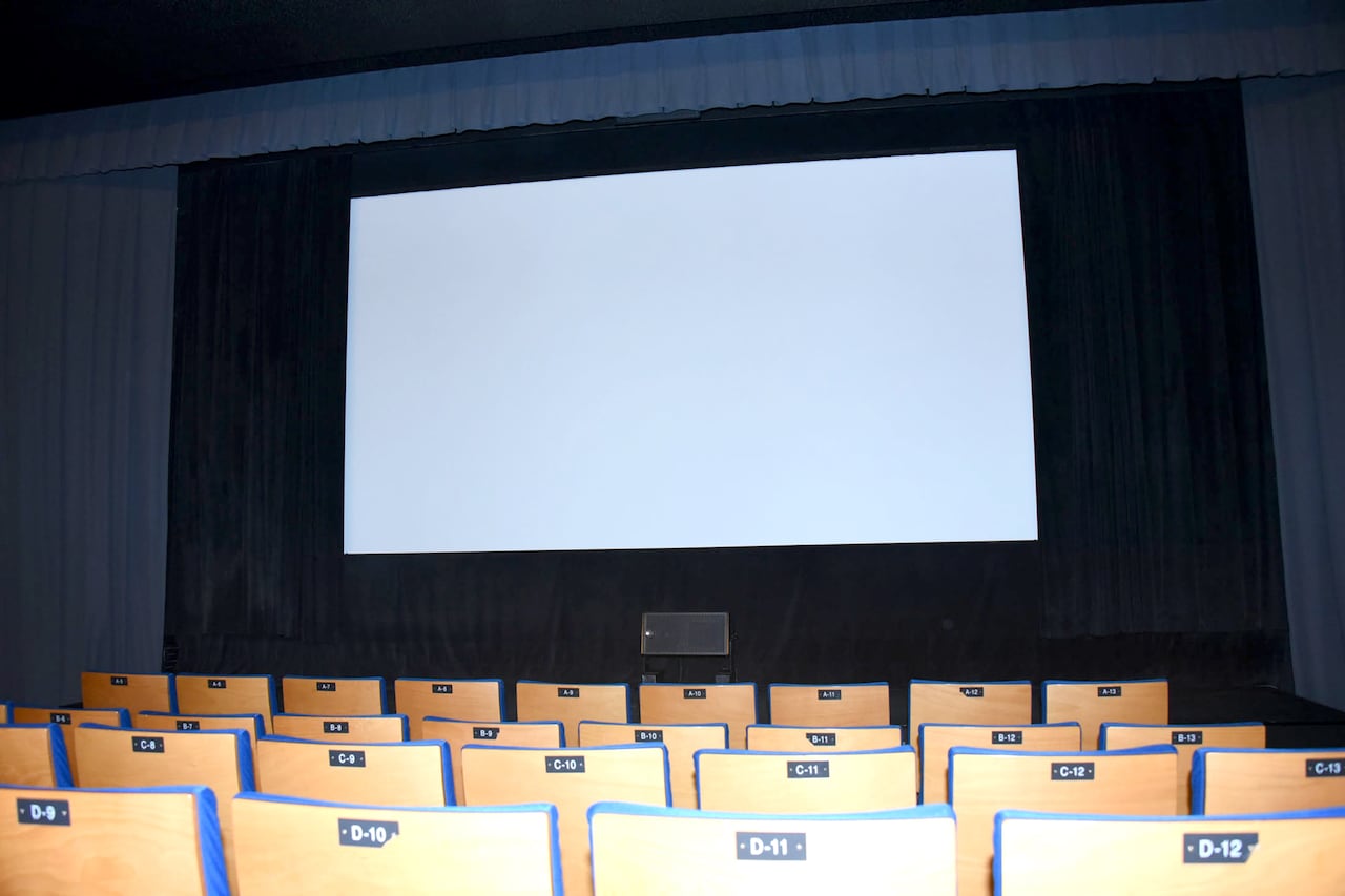 ユーロスペース（スクリーン2）F12の席からの見え方。