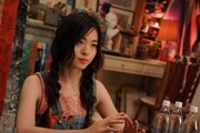 「水のない海」より、藤本ルナ演じるジェニ。(c)2021 CINEMA FIGHTERS project