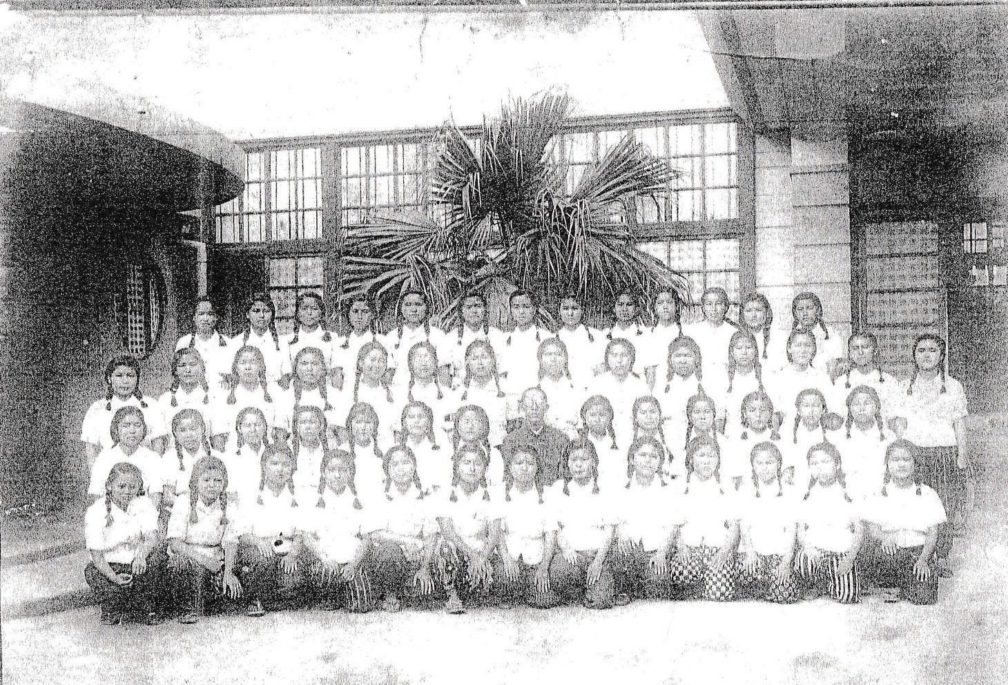 「乙女たちの沖縄戦～白梅学徒の記録～」ドキュメンタリーパートの新場面写真。