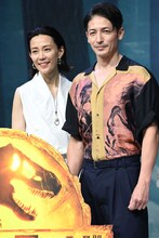 左から木村佳乃、玉木宏。