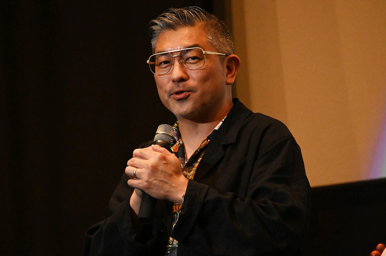 豊島圭介