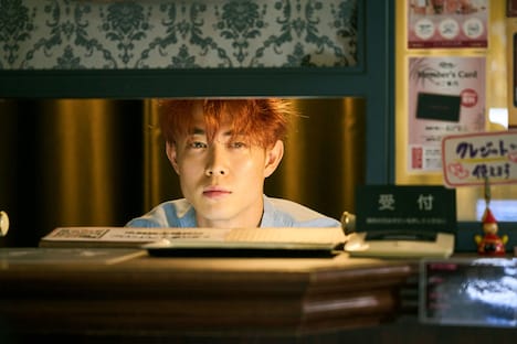 「グッバイ・クルエル・ワールド」新場面写真。宮沢氷魚演じる矢野。