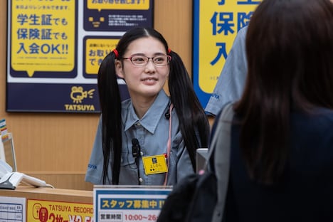 北香那演じる吉ミラ。