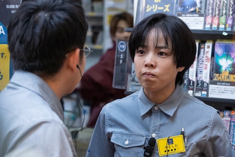 安藤玉恵演じる山下。