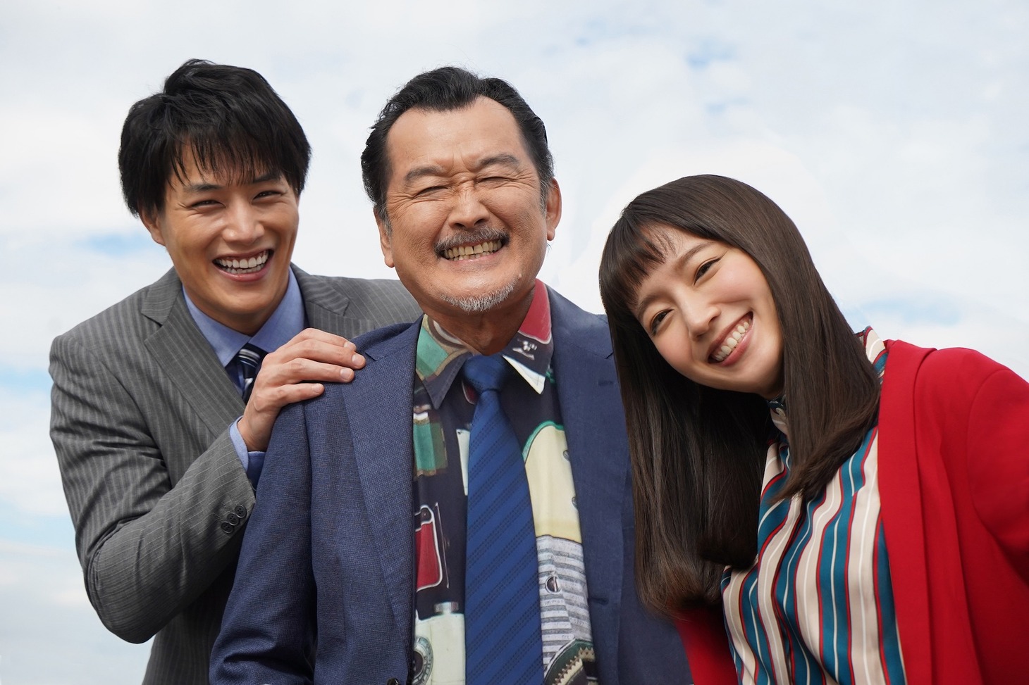 左から鈴木伸之、吉田鋼太郎、吉岡里帆。