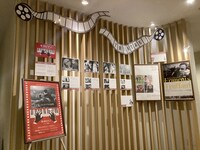 テアトル梅田ロビーのパネル展示。