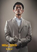 MIYAVI演じる十朱。