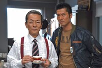 「相棒 season7」より、水谷豊演じる杉下右京（左）と寺脇康文演じる亀山薫（右）。(c)テレビ朝日・東映