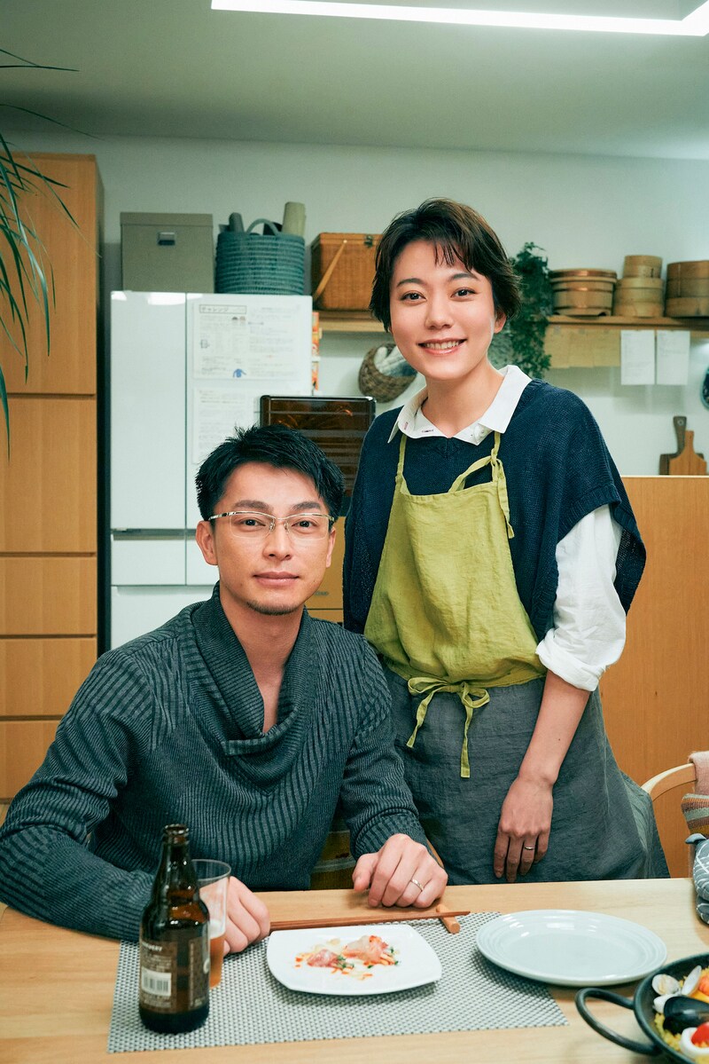 「ゴーストブック おばけずかん」より、鈴木杏（右）と遠藤雄弥（左）。