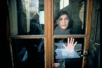 「トリコロール／赤の愛」 (c)1994 MK2 Productions / France 3 cinema / CAB Productions / Film studio TOR