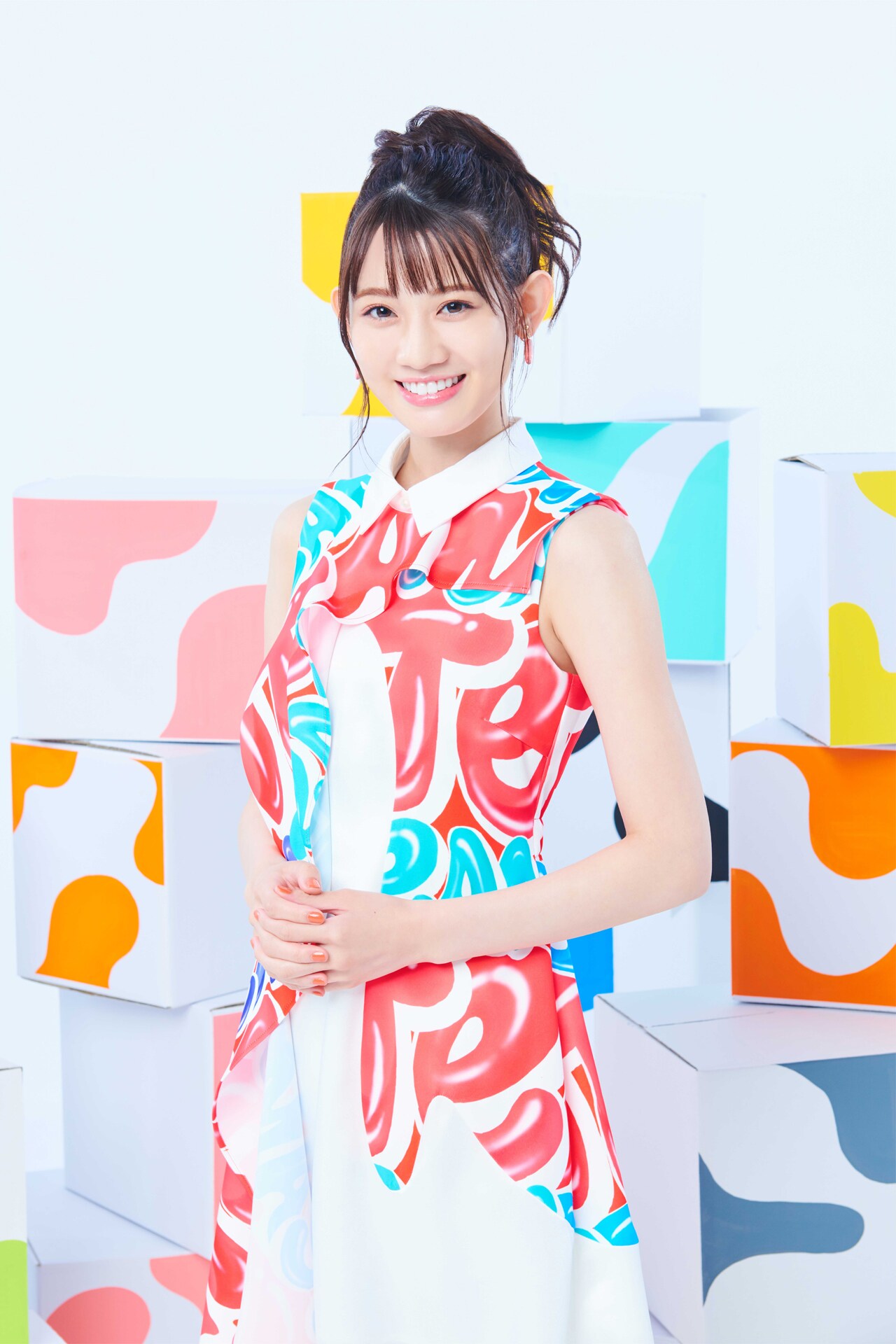 秋本帆華ちゃん 特大パネル｜タレントグッズ 