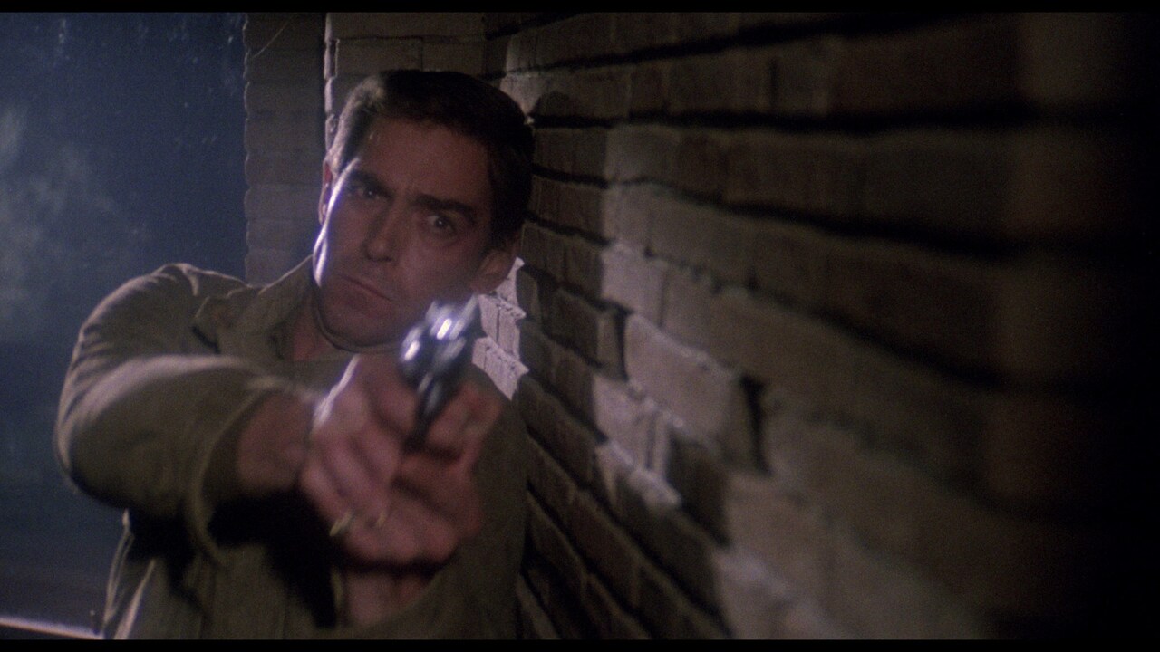 ルチオ・フルチのギャング映画「野獣死すべし」銃撃シーン収めた予告公開