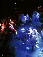 「実演！バグ／ダイナソーJr.」(c)2012 Dinosaur Jr. Inc. All Rights Reserved.