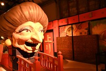 「鈴木敏夫とジブリ展」より、「油屋別館」エリアの様子。