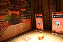 「鈴木敏夫とジブリ展」より、「カオナシ なりきりAR」エリアの様子。
