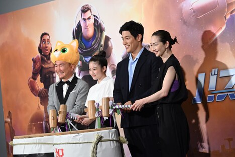 「バズ・ライトイヤー」初日舞台挨拶の様子。