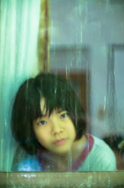 井浦新による「こちらあみ子」の写真。