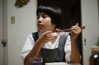 井浦新による「こちらあみ子」の写真。