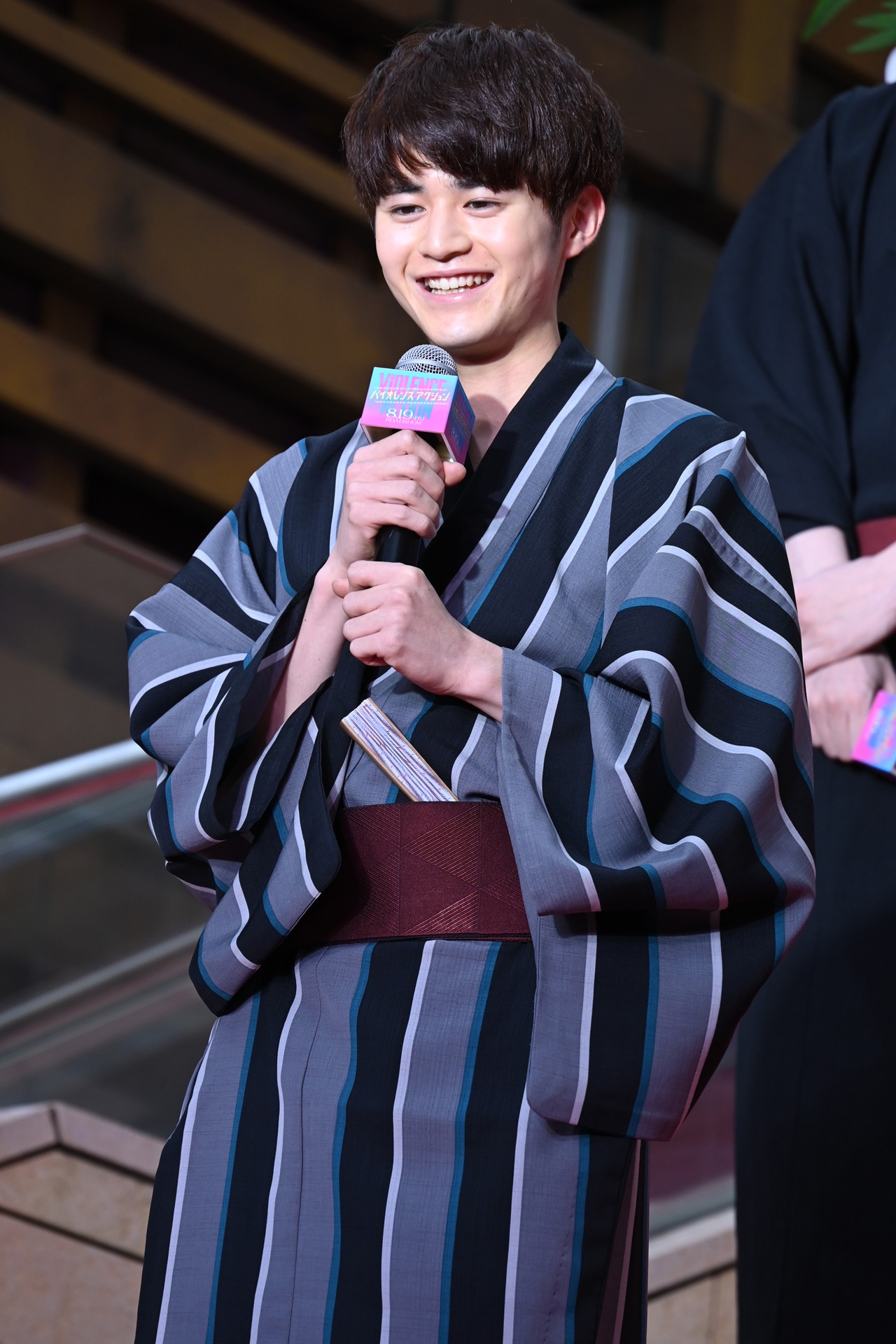 鈴鹿央士