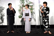 ネタバレしそうになり焦る杉野遥亮(左)。